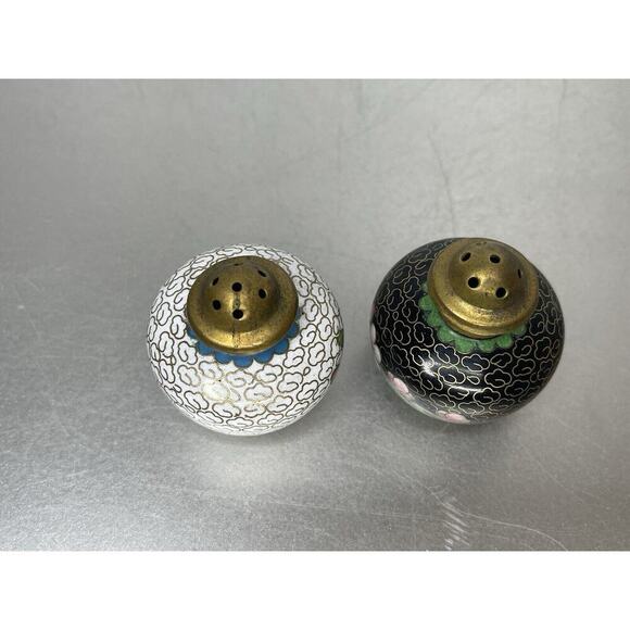 Vintage Cloisonne Enamel Brass Stacking Salt Pepper Shaker White Black - Picture 3 of 6